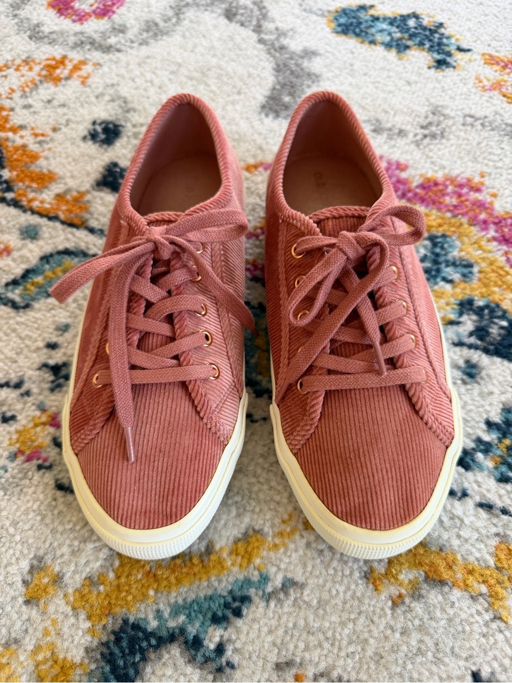 Old Navy Corduroy Sneakers Camelia Rose Women’s 8